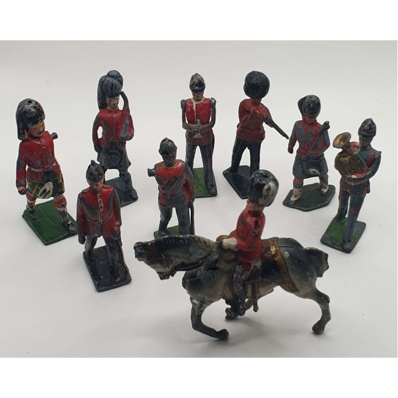 LEAD 9 BRITISH SOLDIERS VINTAGE TOYS LOT ANTIQUES & OTHER COLLECTIBLES