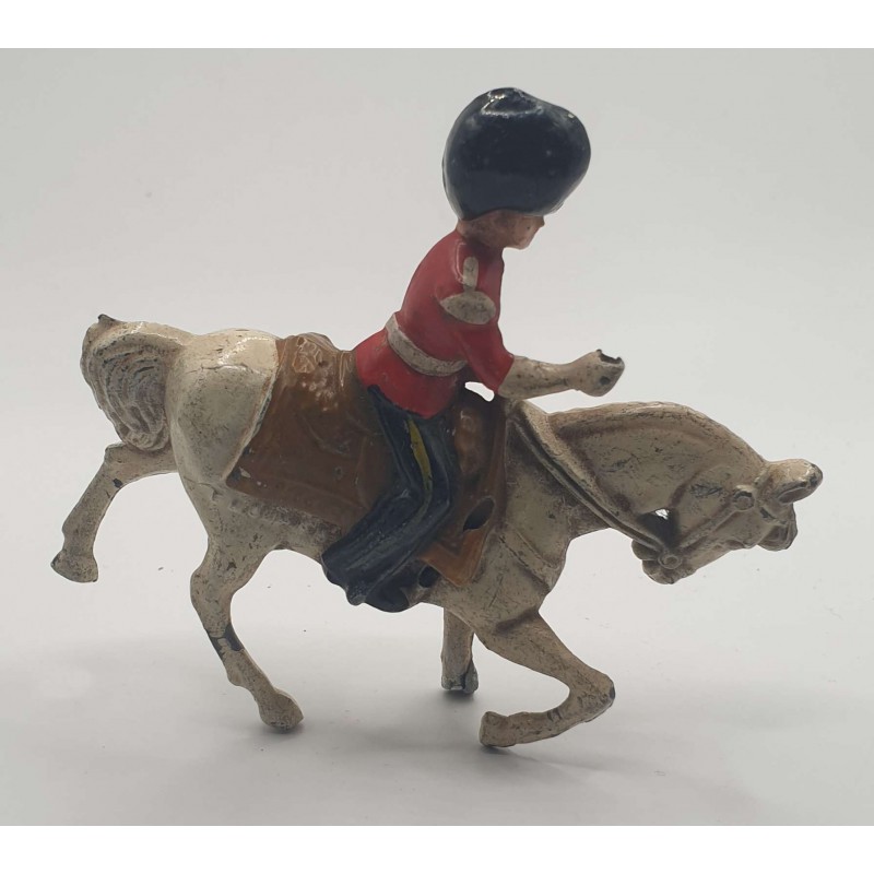 LEAD BRITISH HORSEMAN SOLDIER VINTAGE TOY ANTIQUES & OTHER COLLECTIBLES