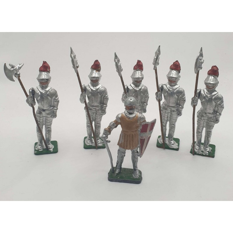 LEAD 6 BRITISH KNIGHTS SOLDIERS VINTAGE TOYS LOT ANTIQUES & OTHER COLLECTIBLES