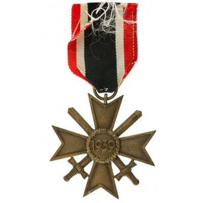 Germany Third Reich 1939 WWII military Battle merit cross medal second class With Ribbon