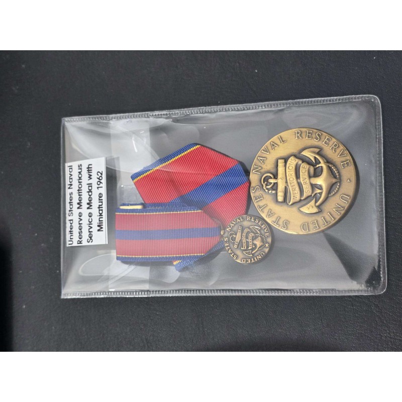 United States Naval Reserve Meritorious Service Medal with Miniature 1962 ANTIQUES & OTHER COLLECTIBLES