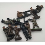 LEAD 11 WWII BRITISH SOLDIERS VINTAGE TOYS LOT ANTIQUES & OTHER COLLECTIBLES